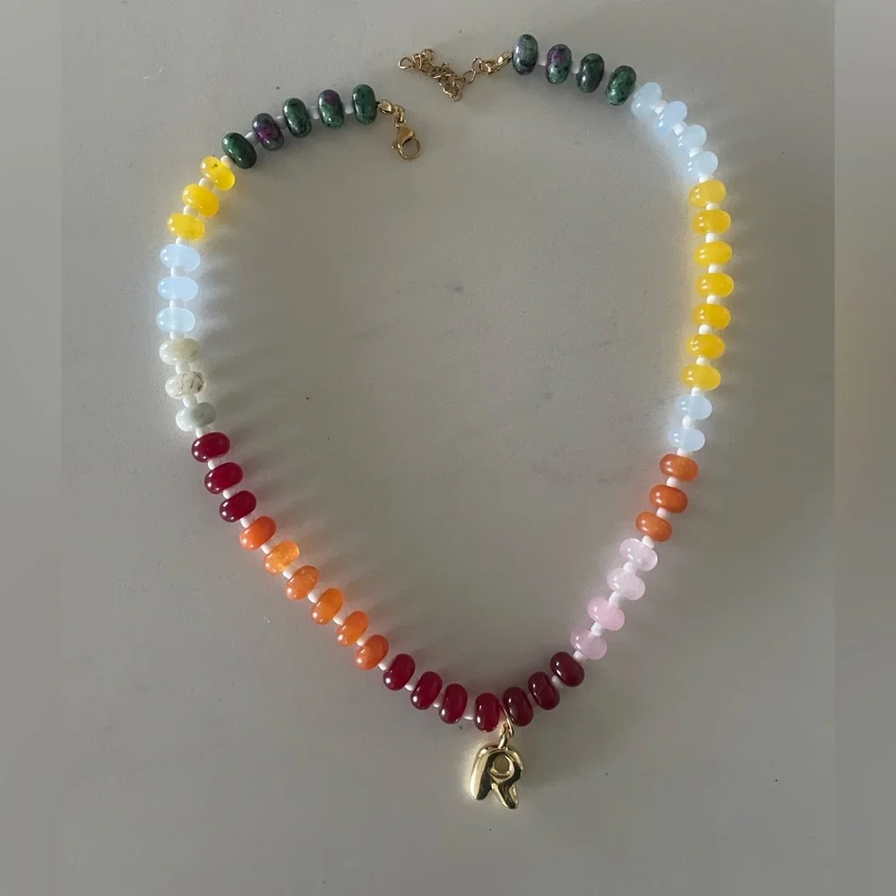 Beaded R necklace - Picture 3 of 4